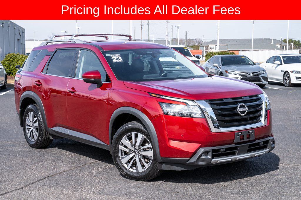 2023 Nissan Pathfinder SL