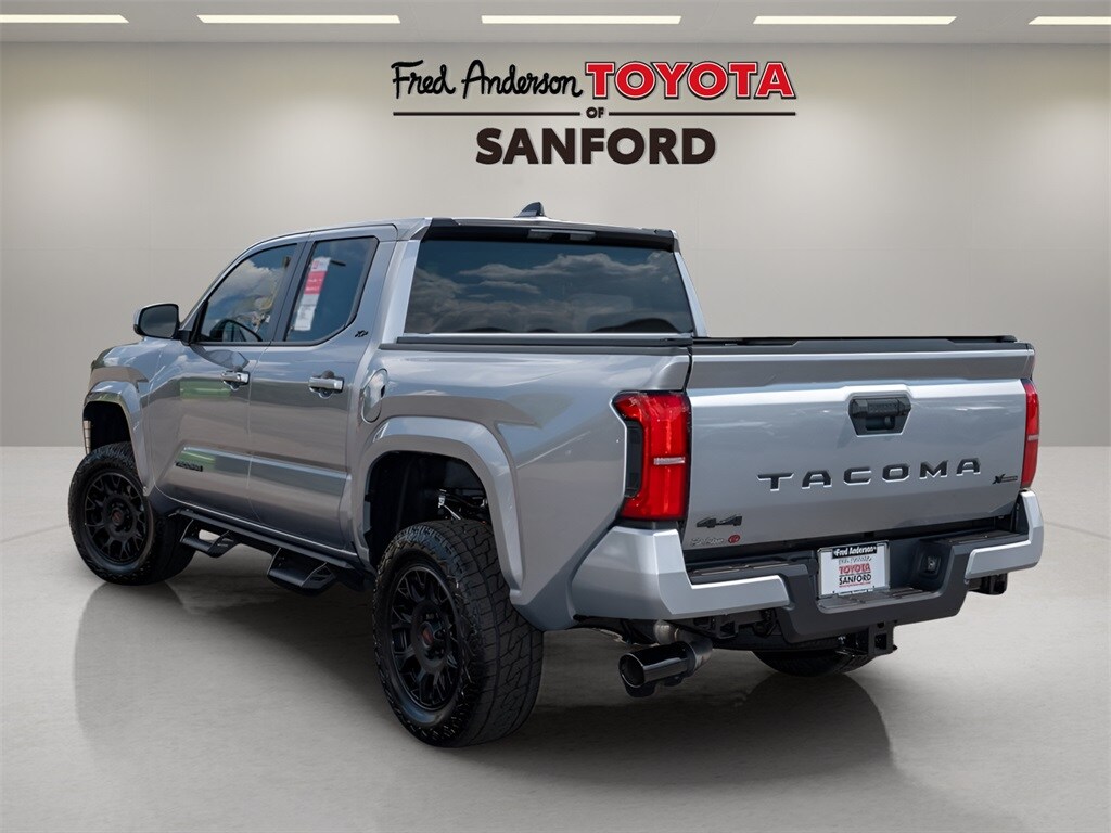 2025 Toyota Tacoma SR5 photo 3