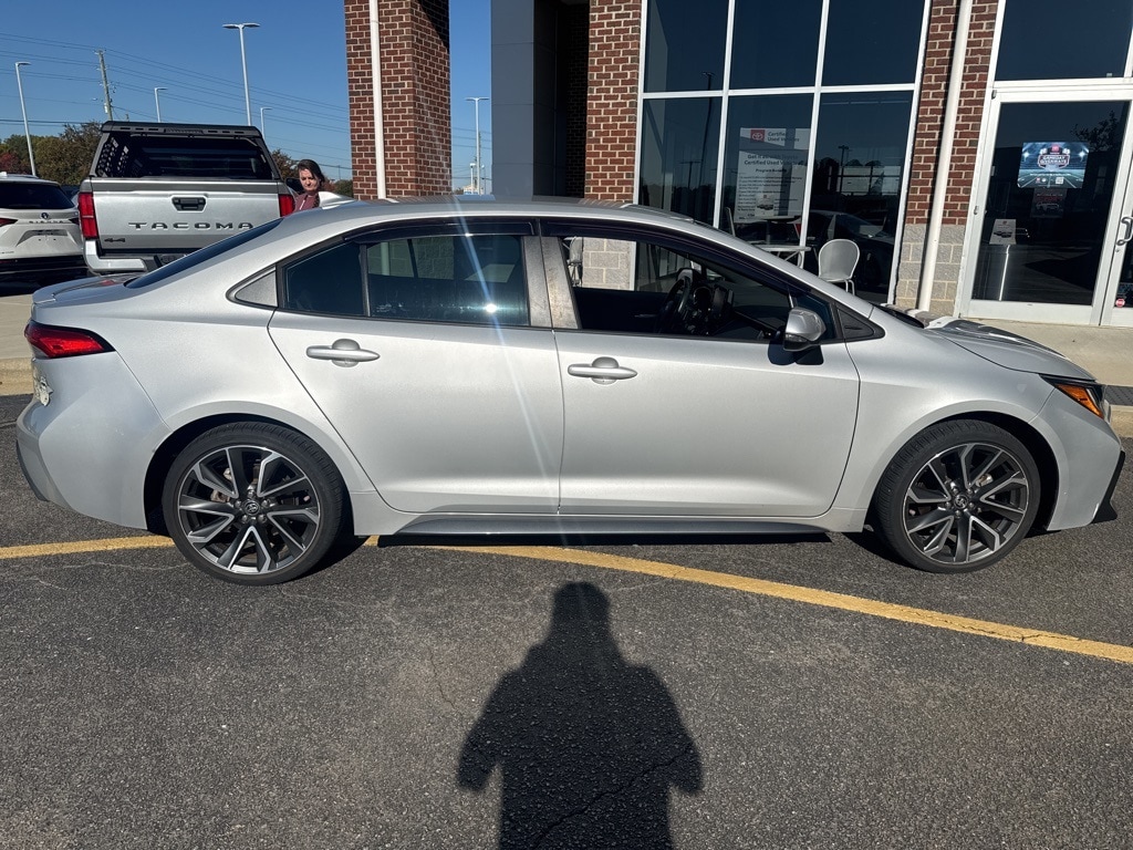 Used 2022 Toyota Corolla SE with VIN 5YFS4MCE5NP104217 for sale in Northfield, Minnesota