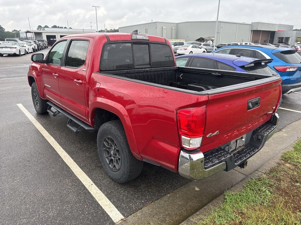 2017 Toyota Tacoma SR5 photo 4