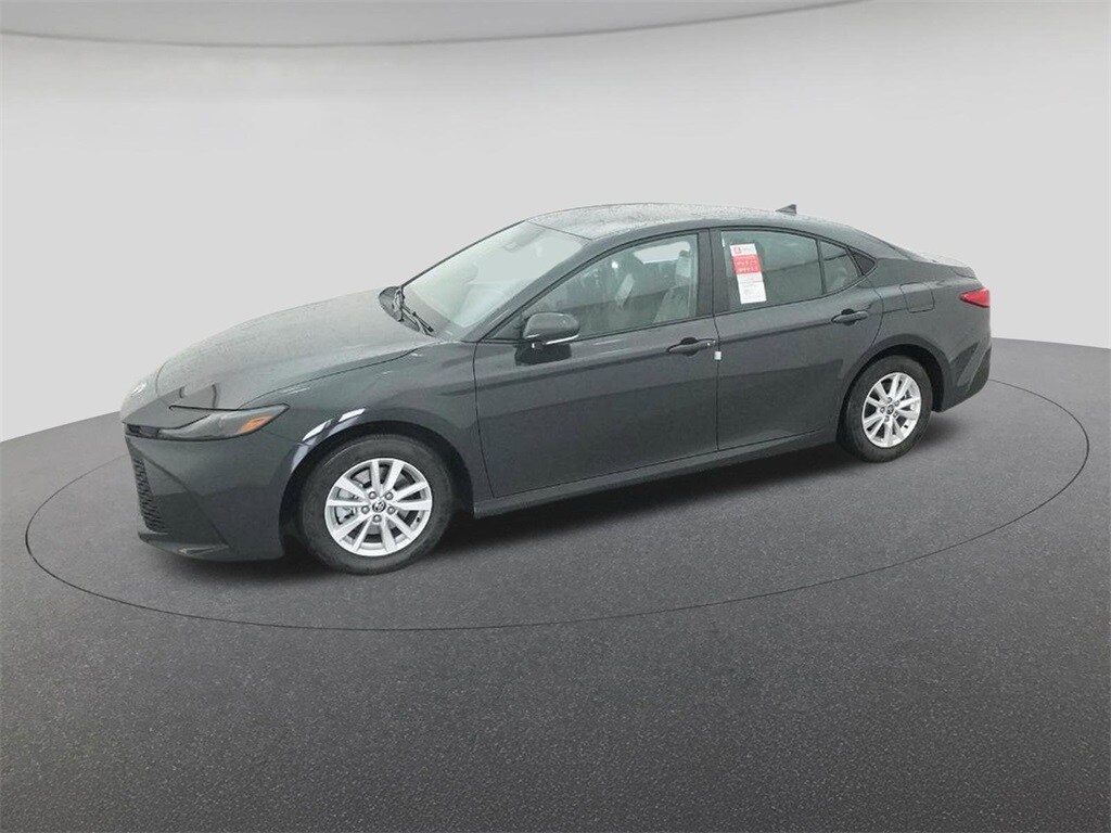 2026 Toyota Camry LE photo 2