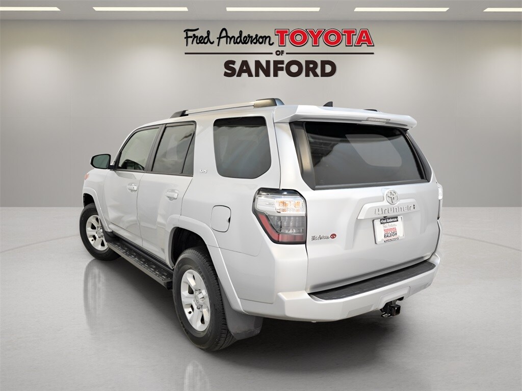 2024 Toyota 4Runner SR5 Premium photo 3