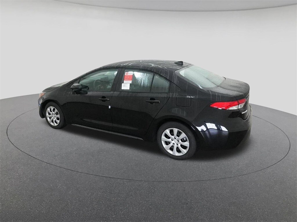 2026 Toyota Corolla LE photo 4