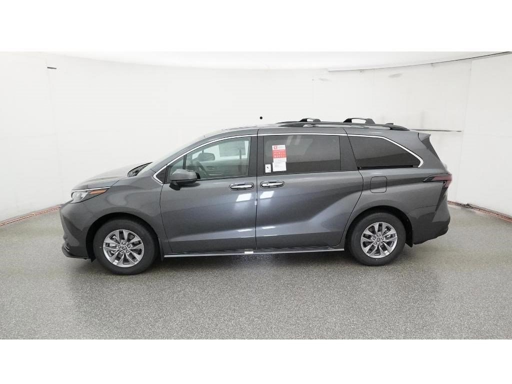 New 2025 Toyota Sienna XLE Van Passenger Van