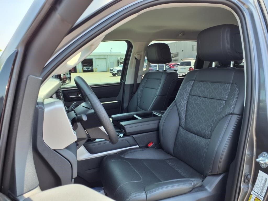2024 Toyota Tundra Limited photo 3