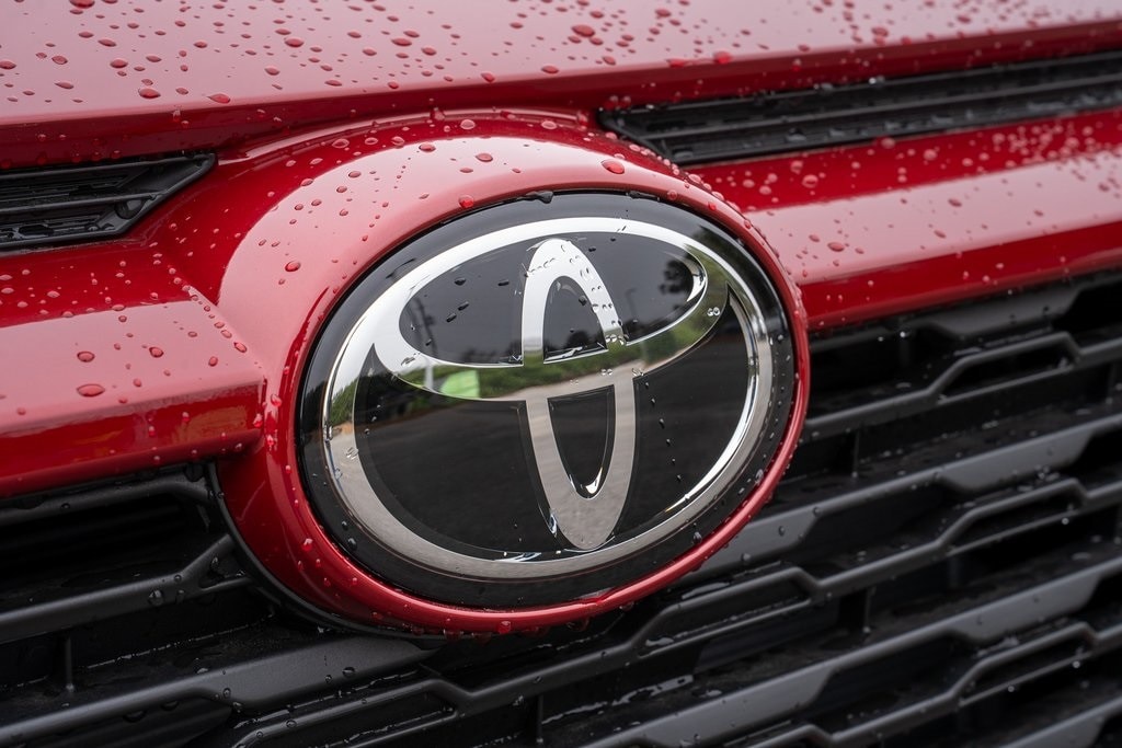 New 2025 Toyota RAV4 XLE SUV