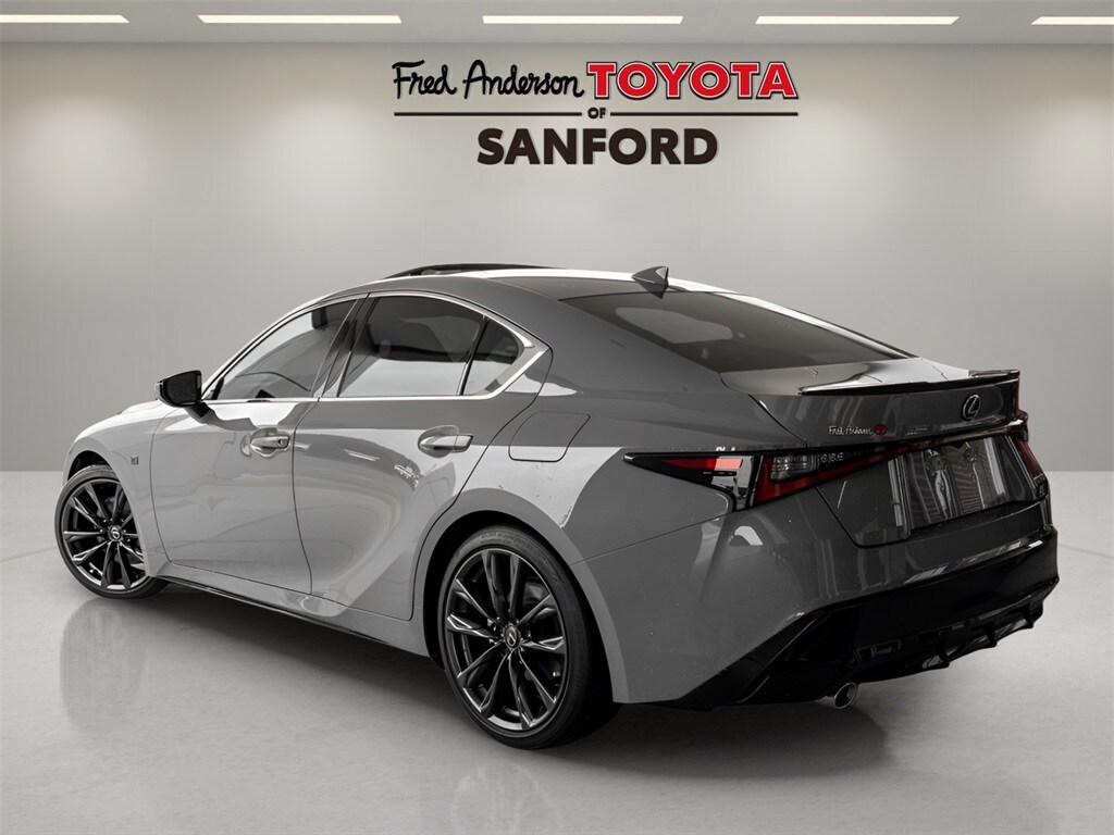 2024 Lexus IS 350 F SPORT photo 4