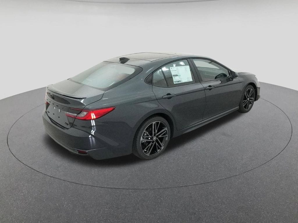 2026 Toyota Camry XSE - Photo 9