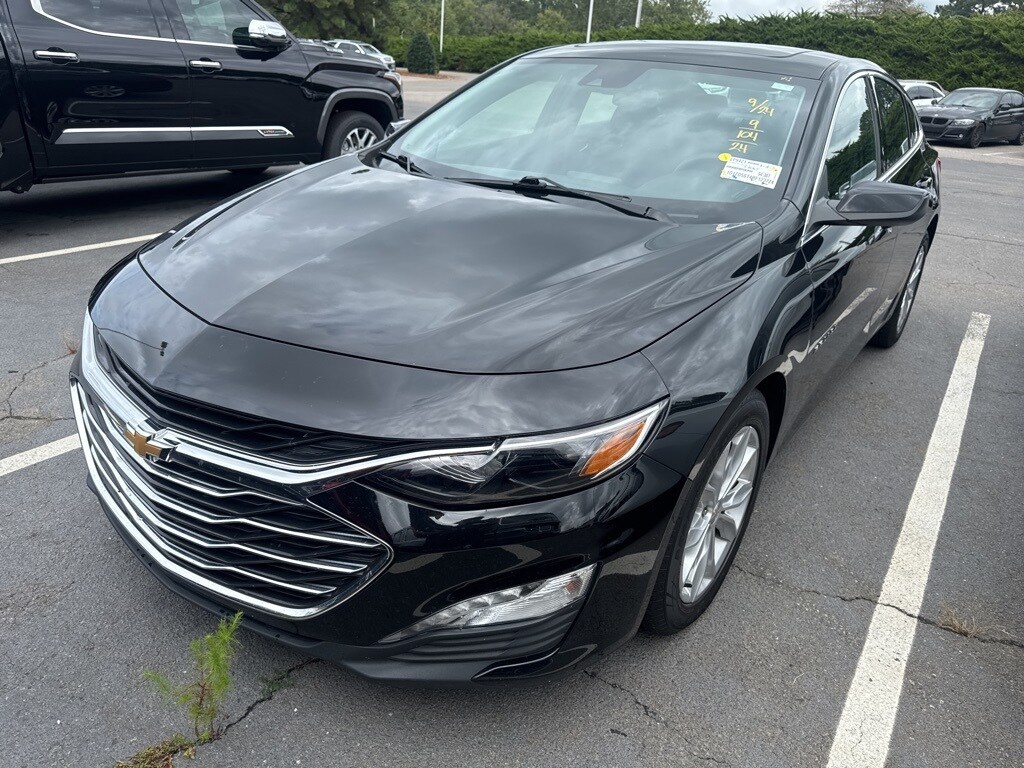 2024 Chevrolet Malibu 1LT photo 3