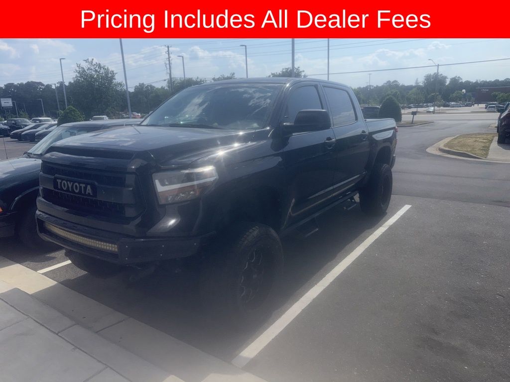 2017 Toyota Tundra SR5 5.7L 4WD FFV Crew Max Short Bed's photo