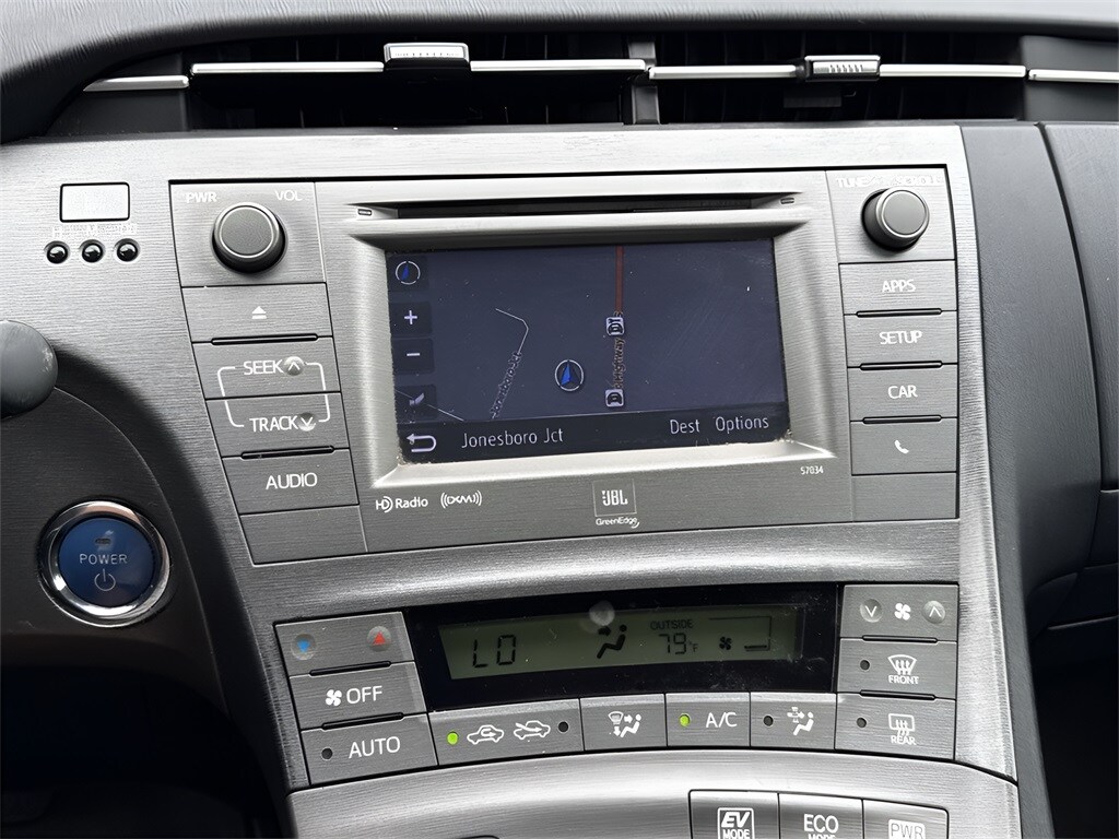 2013 Toyota Prius Four photo 4