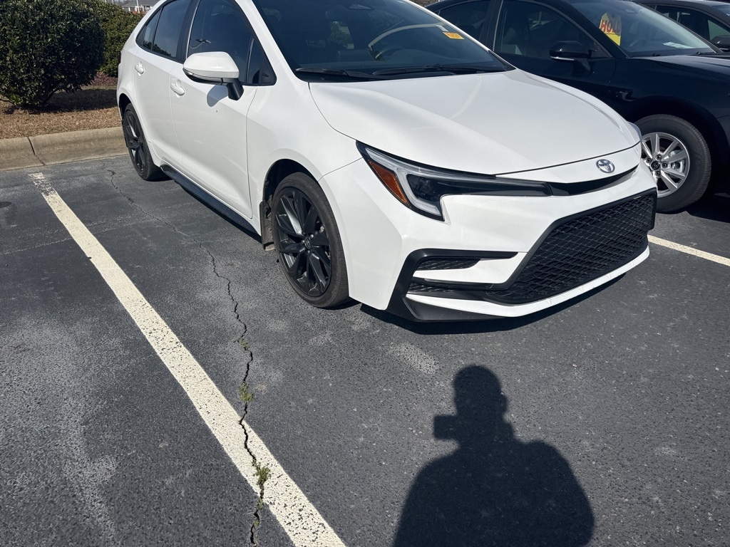 Used 2025 Toyota Corolla SE Sedan