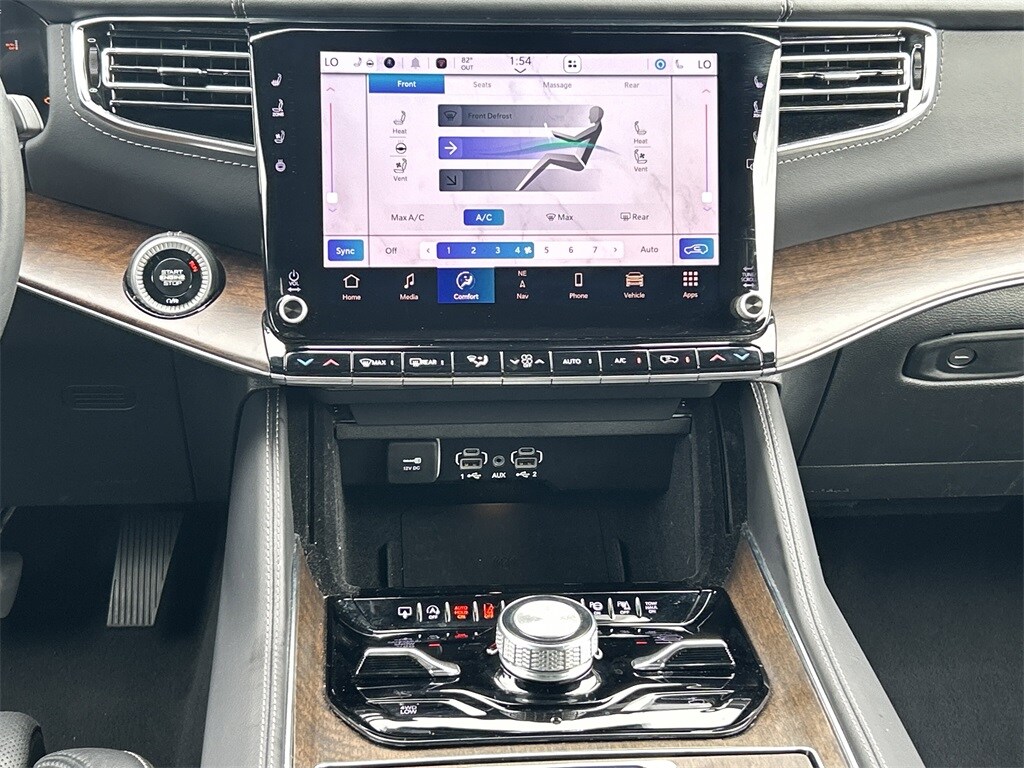 2024 Jeep Grand Wagoneer L Base photo 3