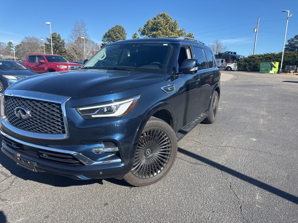 2022 INFINITI QX80's photo