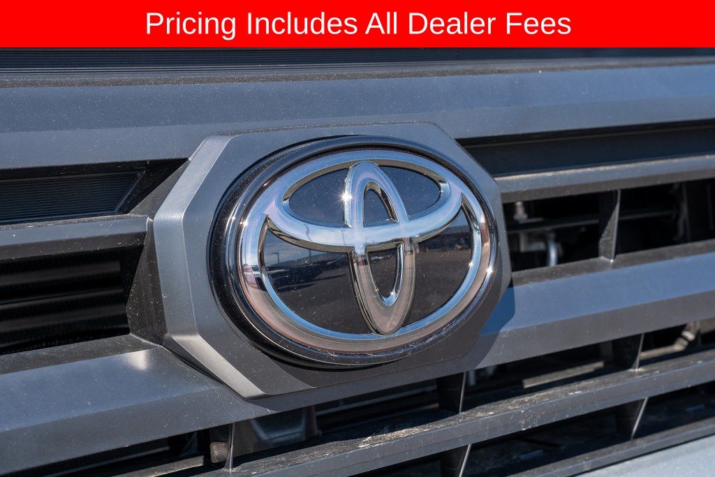 2025 Toyota Tacoma SR5 - Photo 3