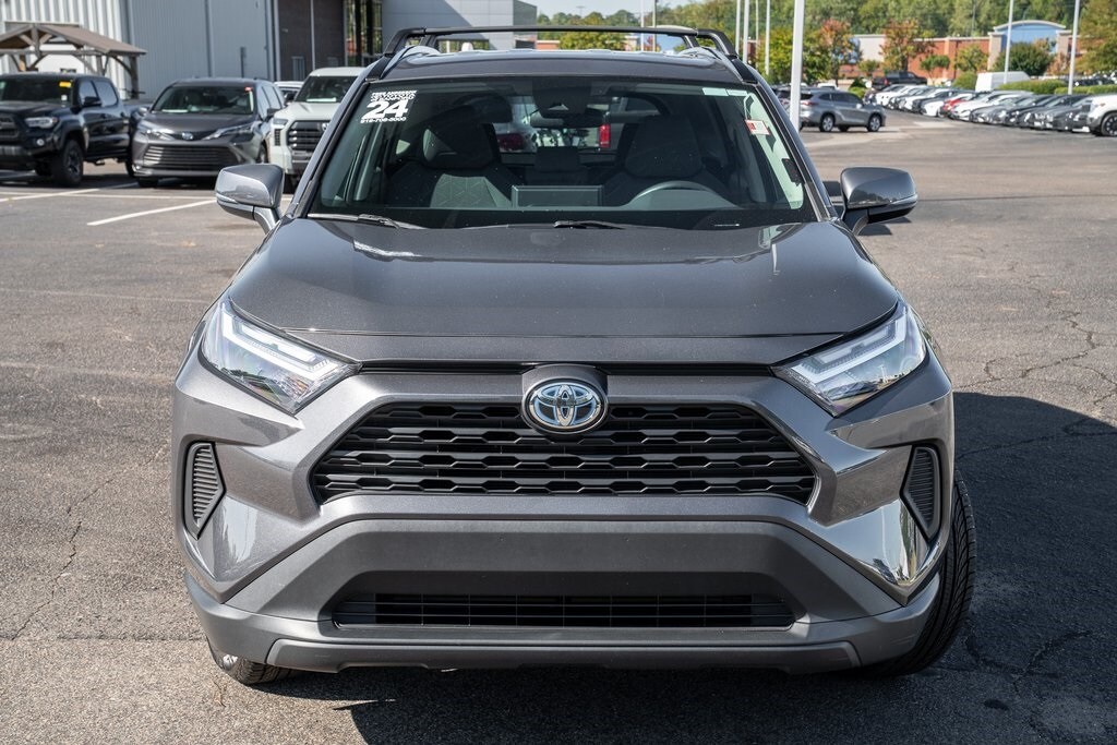 2024 Toyota RAV4 Hybrid XLE photo 2