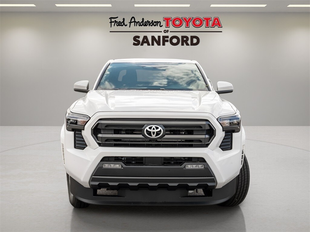 2025 Toyota Tacoma SR5 photo 2