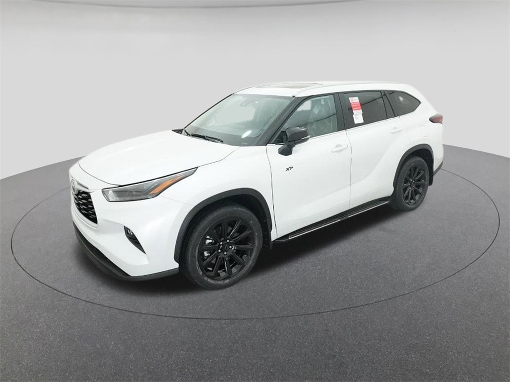 2026 Toyota Highlander XLE's photo