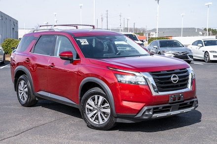 2023 Nissan Pathfinder SL SUV