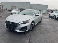 2023 Nissan Altima 2.5 SV Sedan