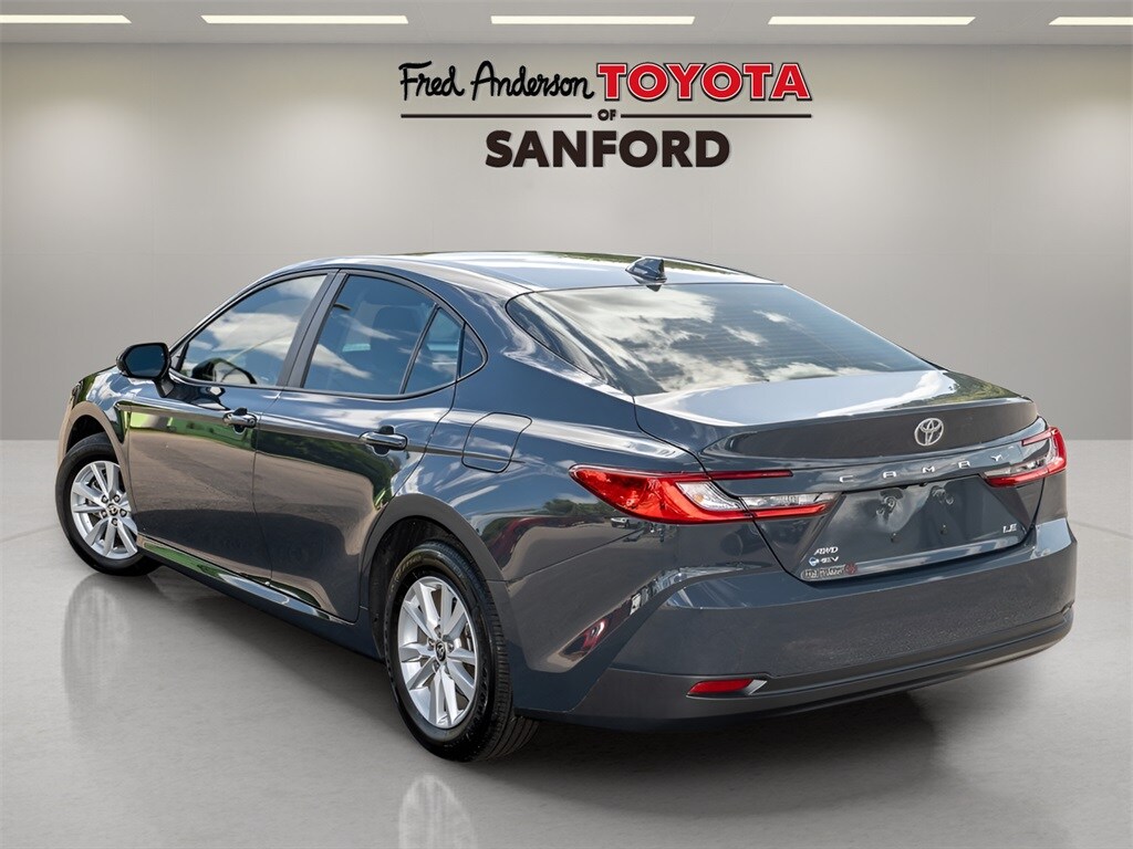 2025 Toyota Camry LE photo 3