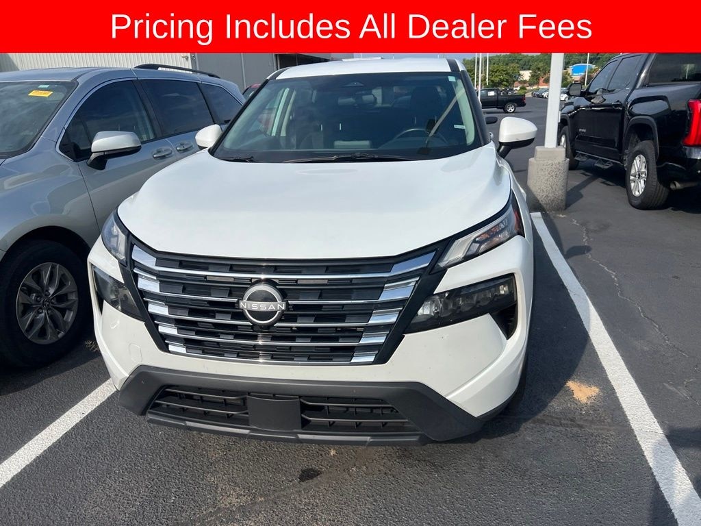 Used 2025 Nissan Rogue SV SUV