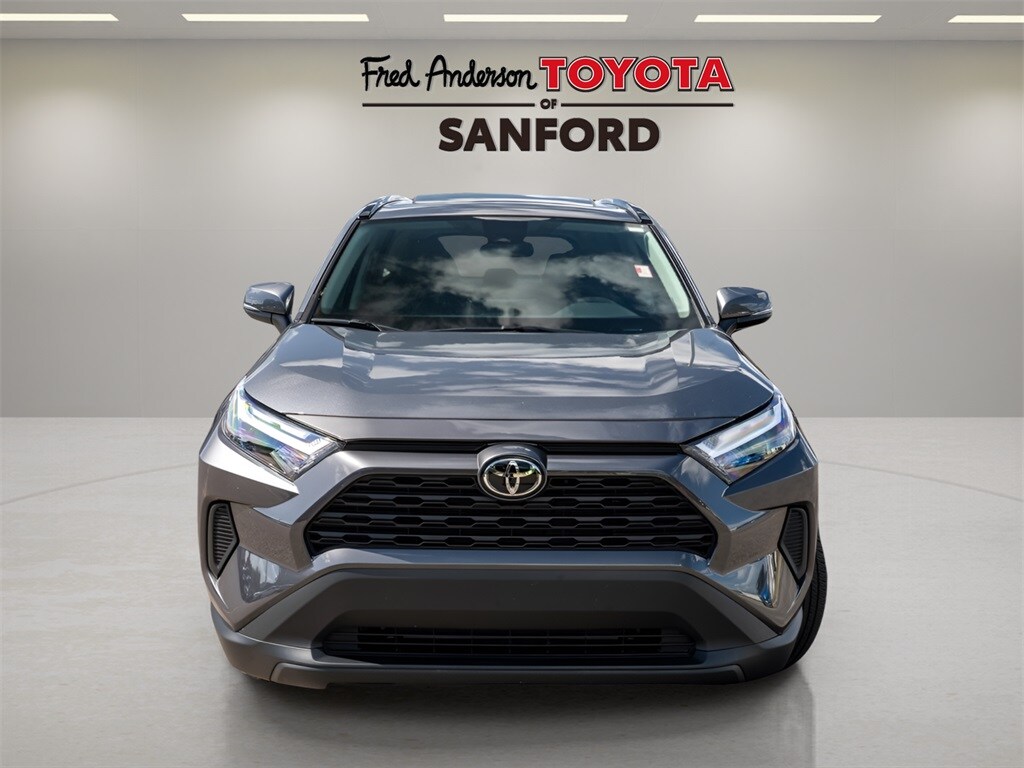2024 Toyota RAV4 XLE photo 2