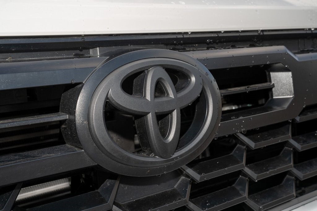 2025 Toyota Tacoma TRD Off-Road Double Cab photo 3
