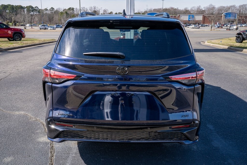 New 2026 Toyota Sienna XSE Van Passenger Van