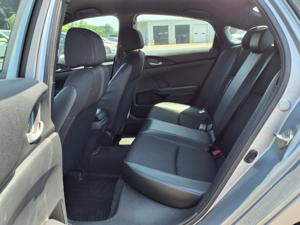 2019 Honda Civic Sport photo 4