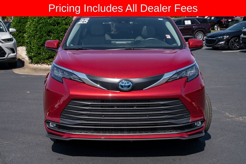 Used 2025 Toyota Sienna XLE Van Passenger Van