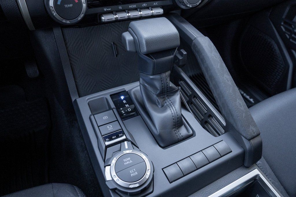 2025 Toyota Tacoma SR5 - Photo 14