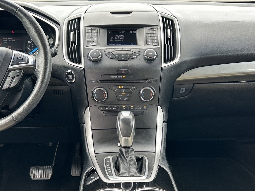 2016 Ford Edge SEL photo 3