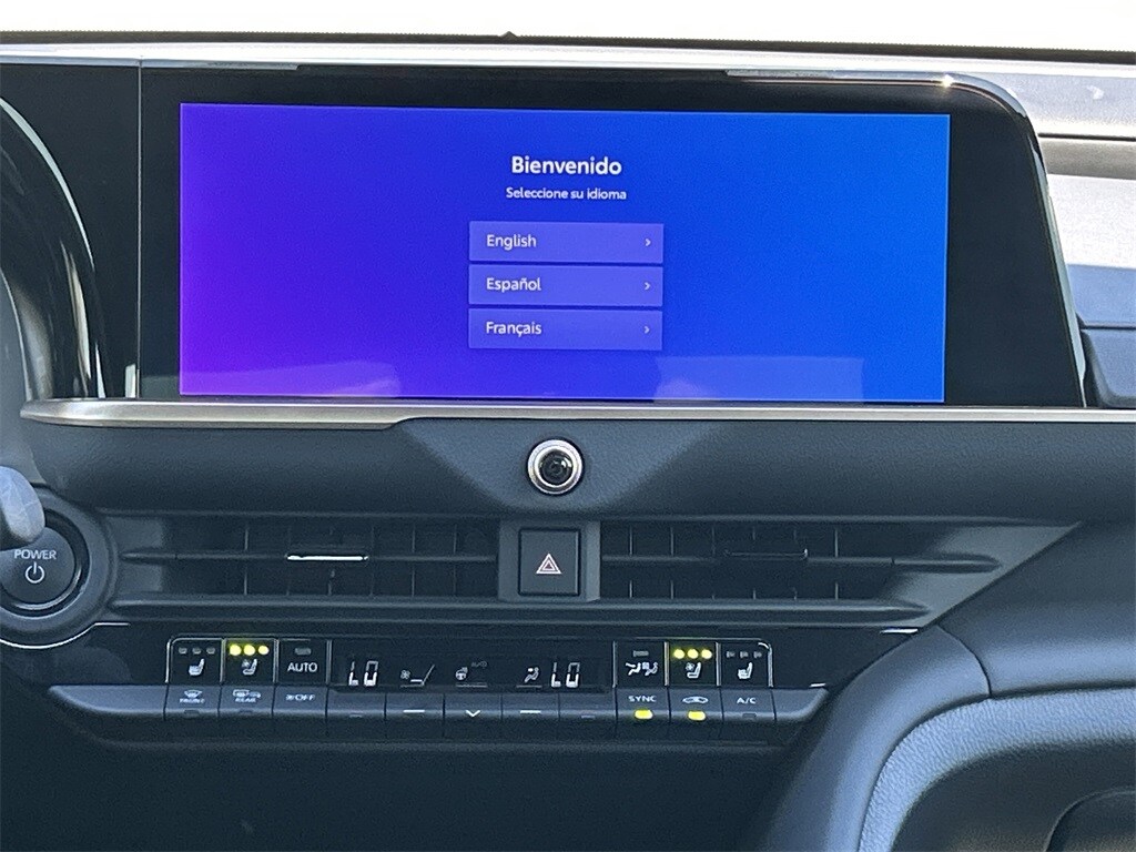 2024 Toyota Crown Platinum photo 3