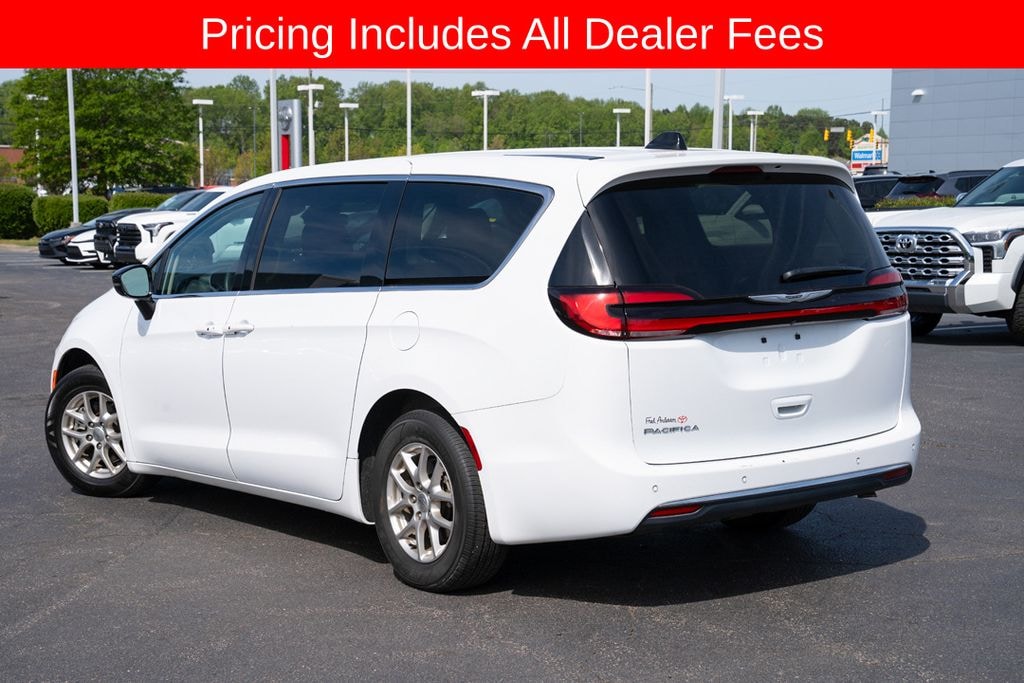 Used 2024 Chrysler Pacifica Touring L Van Passenger Van