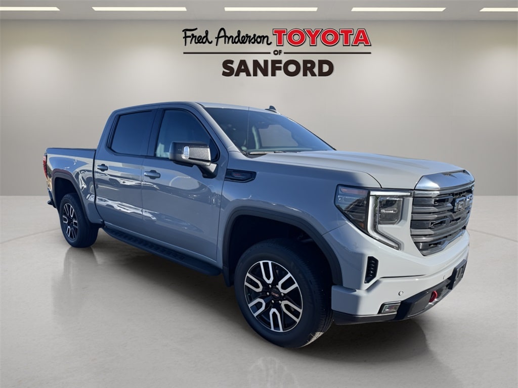 2024 GMC Sierra 1500 AT4's photo