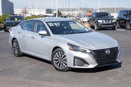 2023 Nissan Altima 2.5 SV Sedan