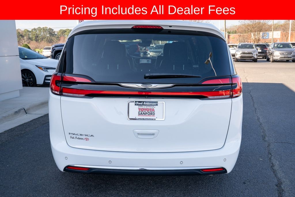 Used 2024 Chrysler Pacifica Touring L Van Passenger Van