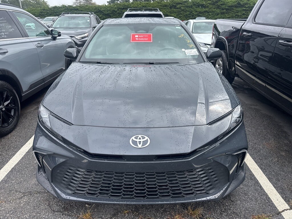 2025 Toyota Camry SE photo 2