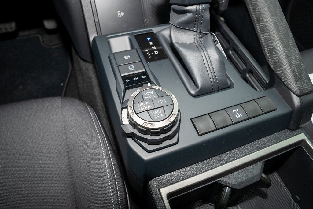 2025 Toyota Tacoma TRD Off Road - Photo 17