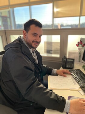 Staff member Eli Colonroche from 0ad4bae33bdb