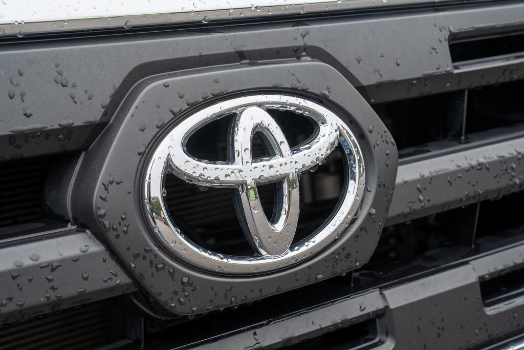 2017 Toyota Tacoma SR5 photo 3