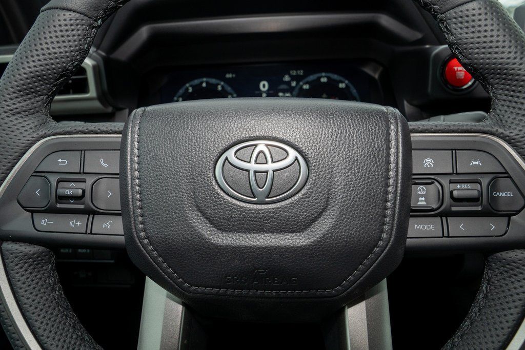 2025 Toyota Tacoma TRD Off Road - Photo 18