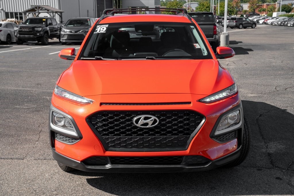 2019 Hyundai Kona SEL photo 2