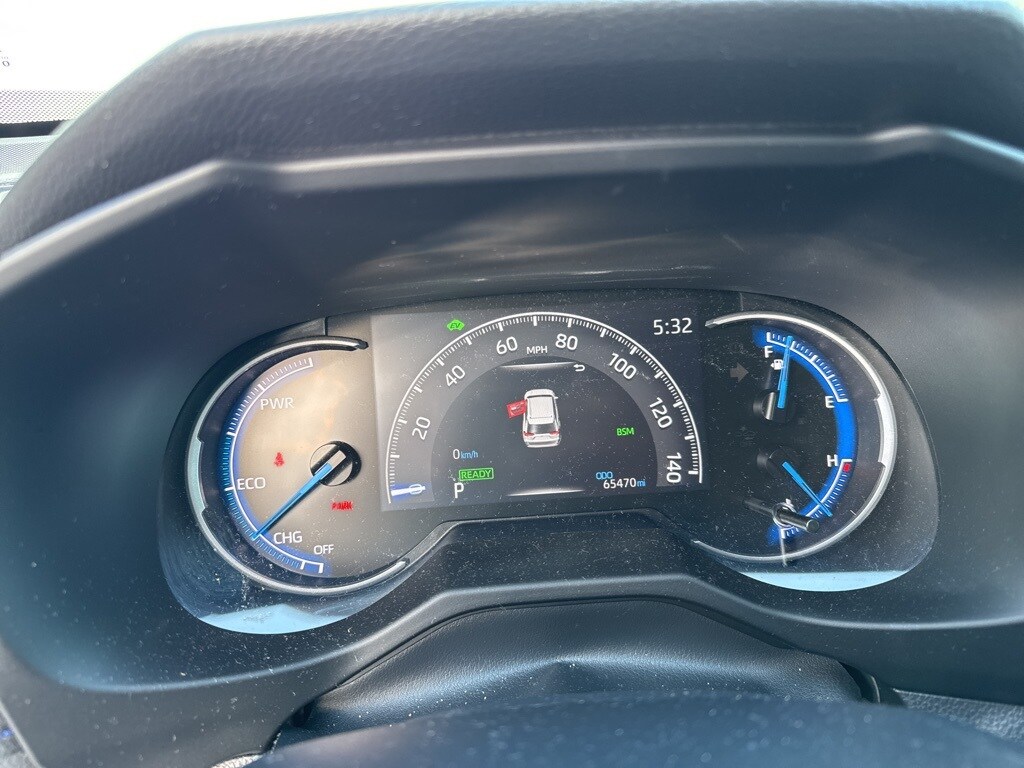 2023 Toyota RAV4 Hybrid XSE photo 3
