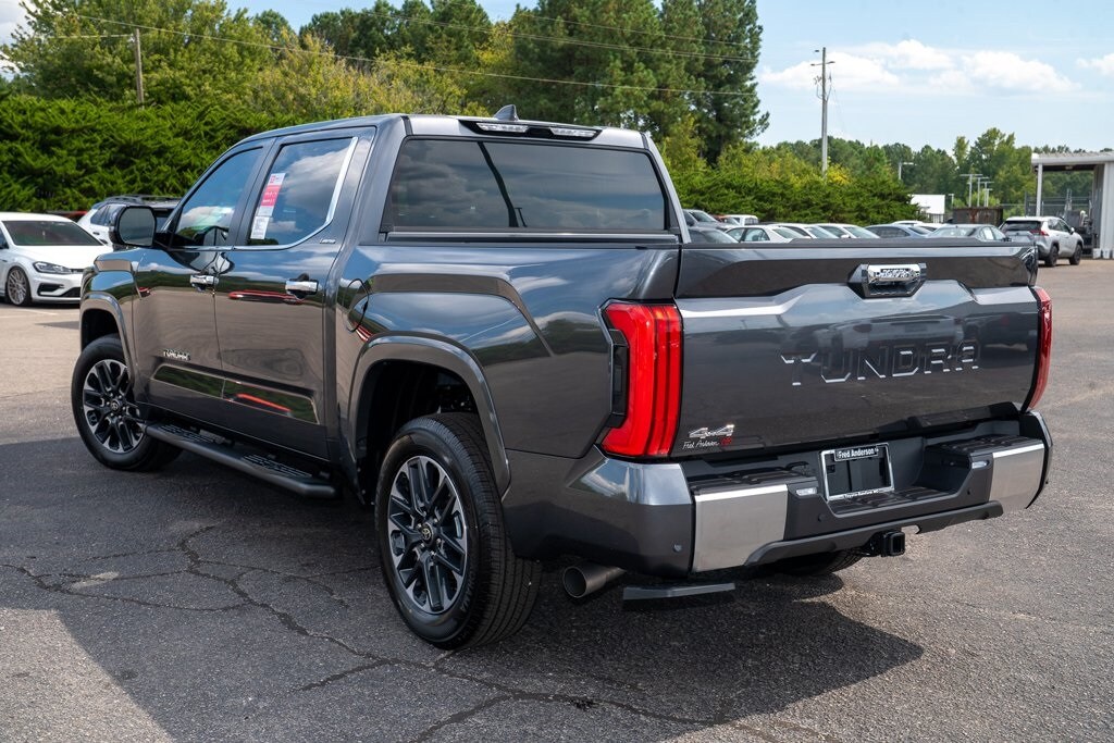 2025 Toyota Tundra Limited CrewMax photo 3