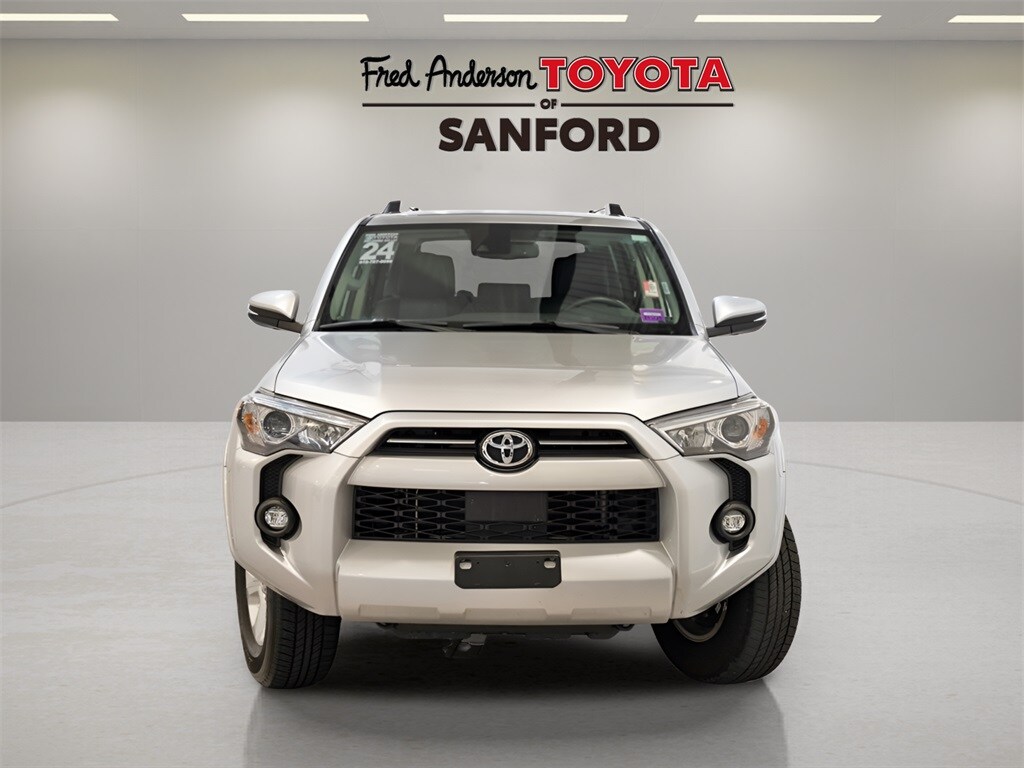 2024 Toyota 4Runner SR5 Premium photo 2