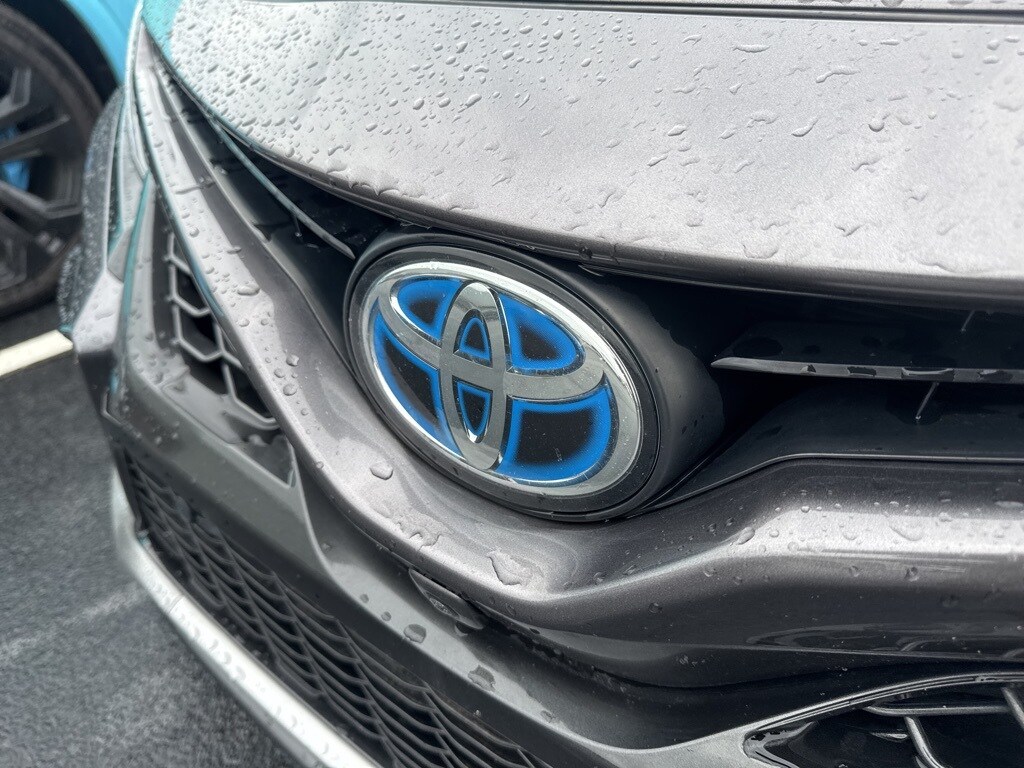 2022 Toyota Camry Hybrid XSE photo 4