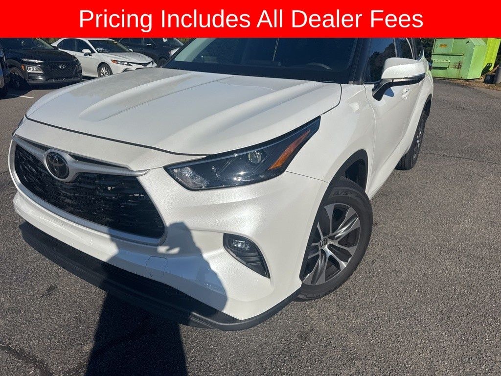 Used 2023 Toyota Highlander XLE SUV