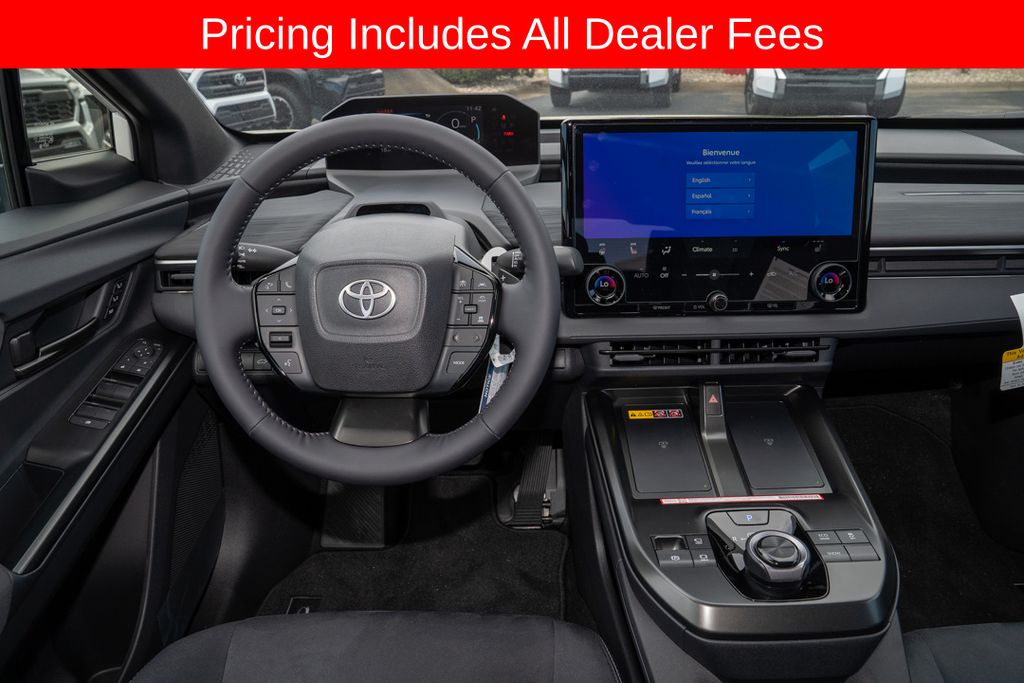 2026 Toyota C-HR XSE - Photo 9